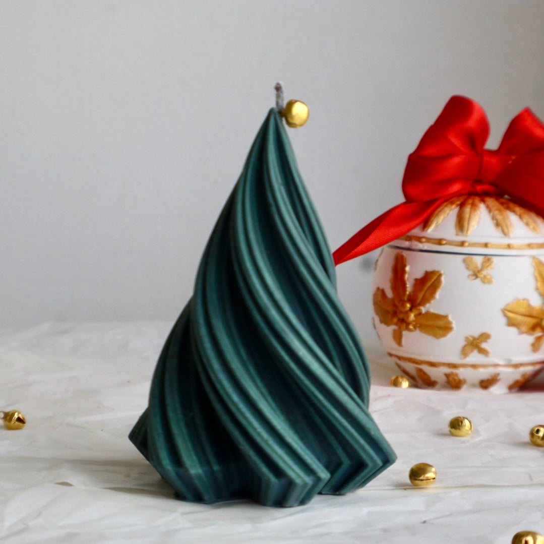 Vela decorativa “Árbol de Navidad “ mediana